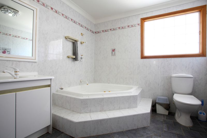 Top Bathtub Installation Companies in Vashon, WA